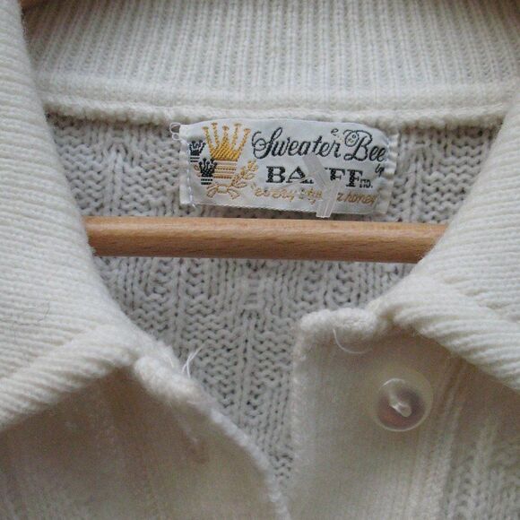 Vintage 60s Off White Ivory Sweater Poncho Cape S M L - Picture 7 of 7